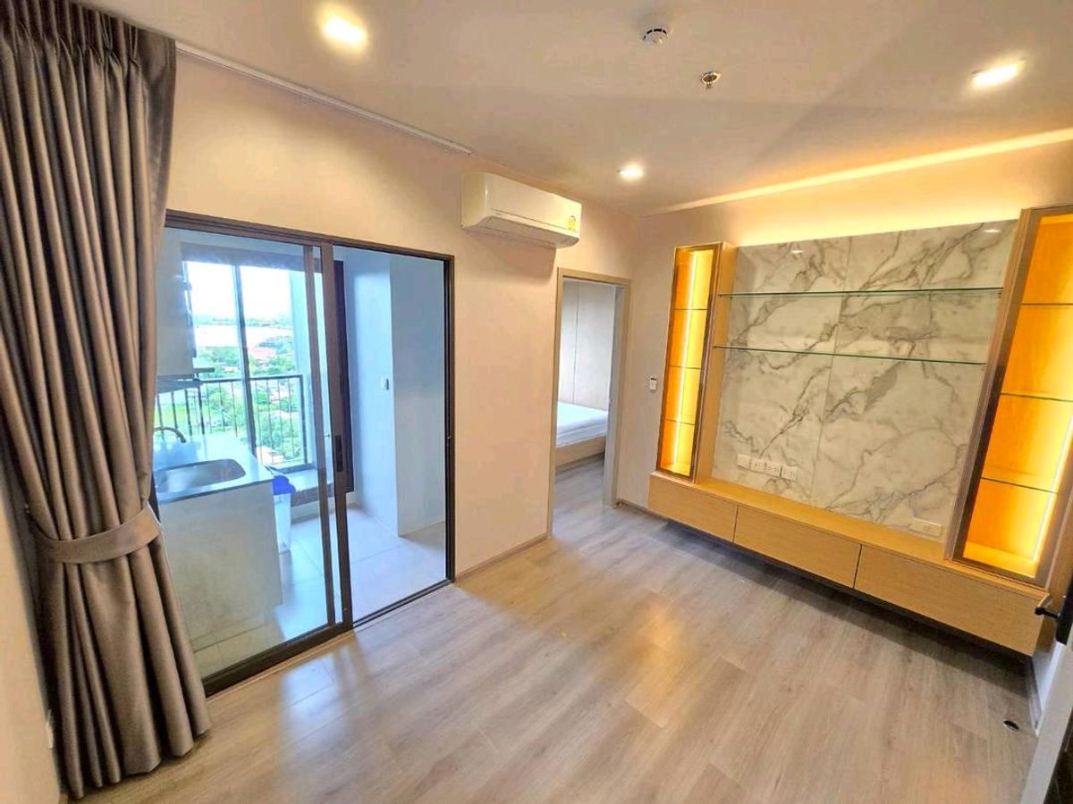 For SaleCondoRattanathibet, Sanambinna : For sale cheap**Get immediate rent 12000/monthThe Politan Aqua 17th floor, river view, beautiful built-ins