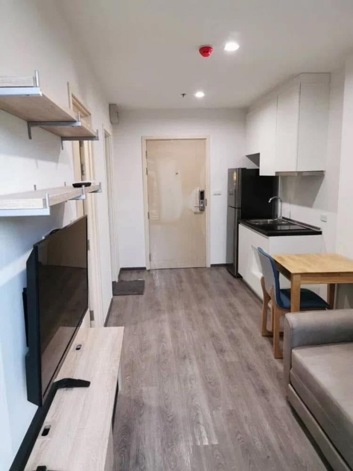 For RentCondoPattanakan, Srinakarin : For rent Rich Park @ Triple Station, 10th floor, size 35 sq m., price 14,000 baht, ready to move in📌