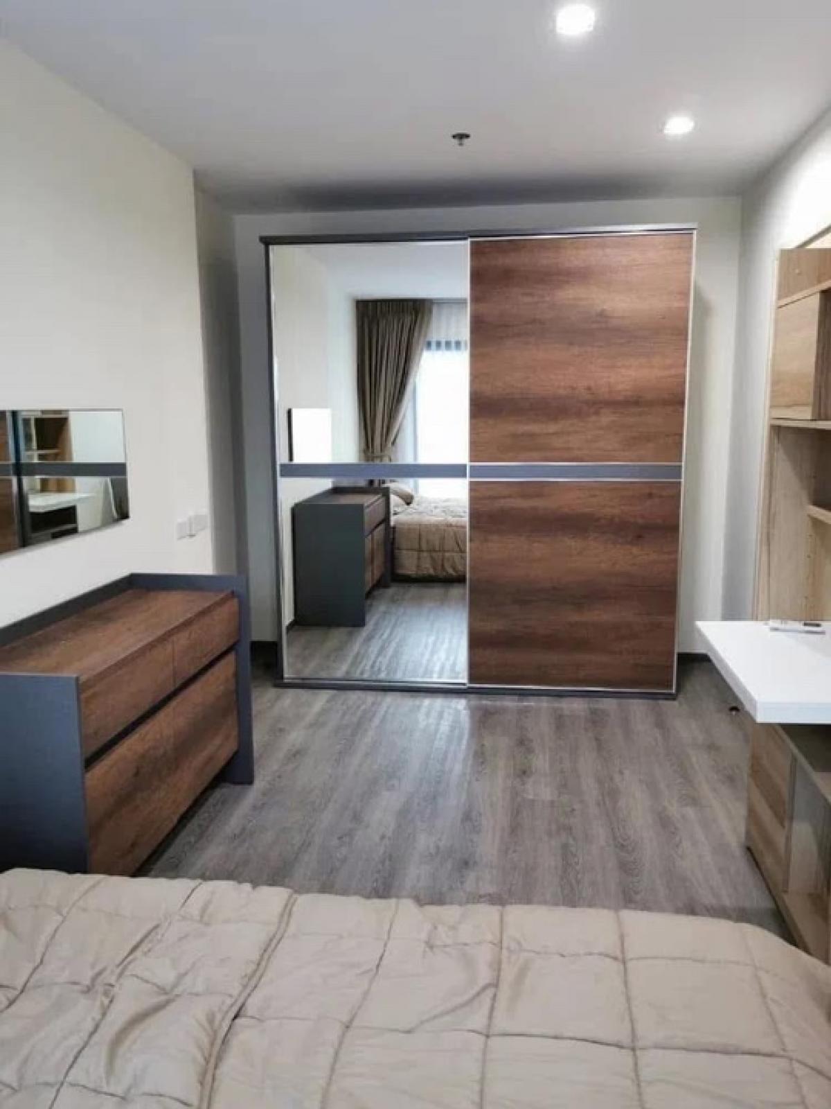 For RentCondoPattanakan, Srinakarin : For rent Rich Park @ Triple Station, 10th floor, size 35 sq m., price 14,000 baht, ready to move in📌