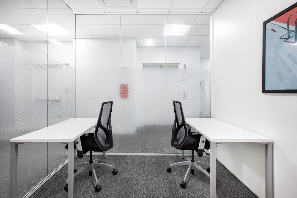 ให้เช่าสาทร นราธิวาส : Beautifully designed office space for 1 person in Spaces Empire Tower