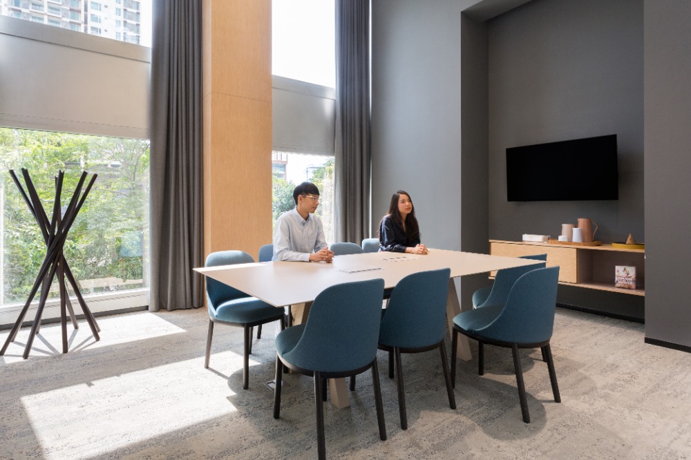 ให้เช่าสาทร นราธิวาส : Fully serviced private office space for you and your team in Spaces Empire Tower