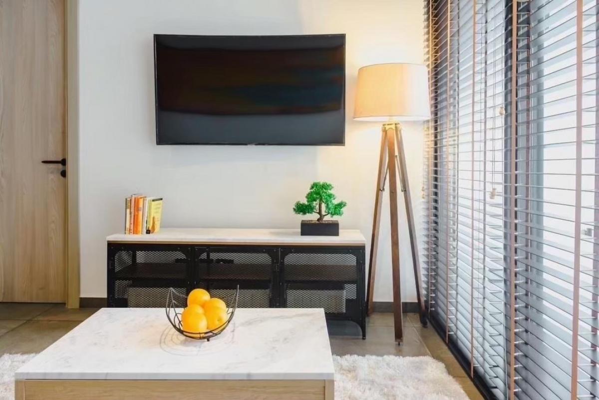 For RentCondoSukhumvit, Asoke, Thonglor : LTLA54 : The Lofts Asoke 1 Bedroom + Bathtub 🛀 Floor 2x : 49 Sq.m