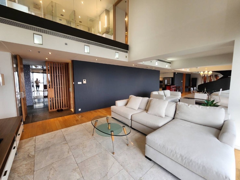ให้เช่าคอนโดสาทร นราธิวาส : LTHC11354-The Met Condo FOR RENT Size 366 sqm. 4 beds 5 baths Near BTS Chong Nonsi Station ONLY 260K/Month