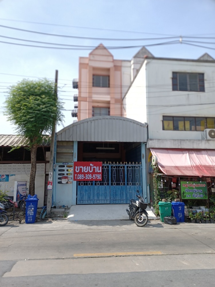 For SaleShop HouseEakachai, Bang Bon : For sale: 3 and a half storey commercial building, on the road, prime location, Ekamai 109, Main Road, Bang Bon District, Bangkok