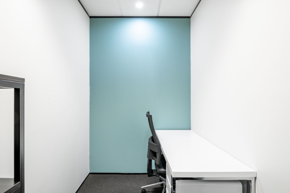 For RentKasetsart, Ratchayothin : Flexible office memberships in Regus Serm-Mit Tower