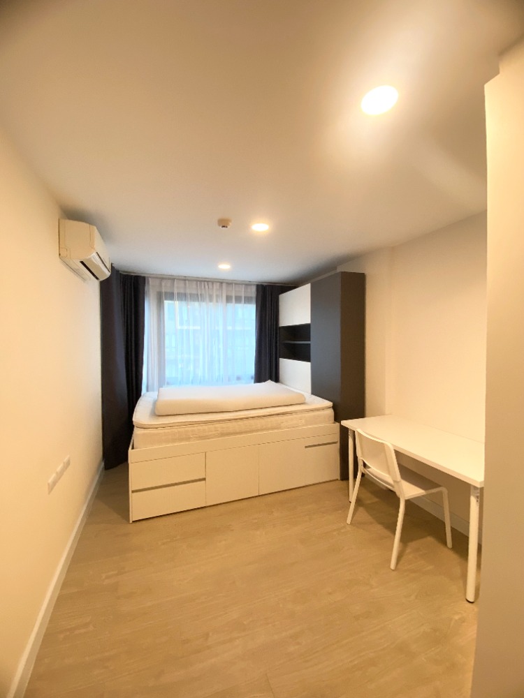 For RentCondoRatchadapisek, Huaikwang, Suttisan : Metro luxe rosegold Suthisan for rent, swimming pool view