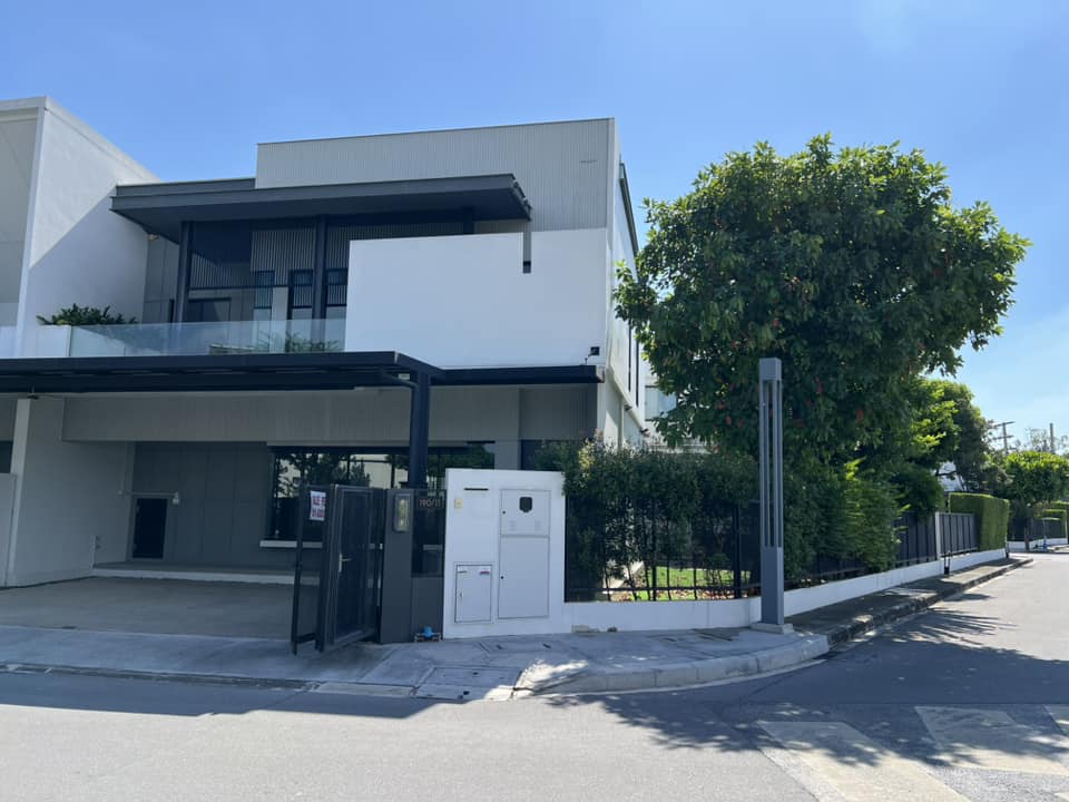 ขายทาวน์โฮมบางนา แบริ่ง ลาซาล : ขายบ้านเดี่ยว วีเว่ บางนา กม. 7 VIVE Bangna-KM.7ขนาด 56.7  ตร.ว. ใกล้ Mega บางนา  บ้านมุม