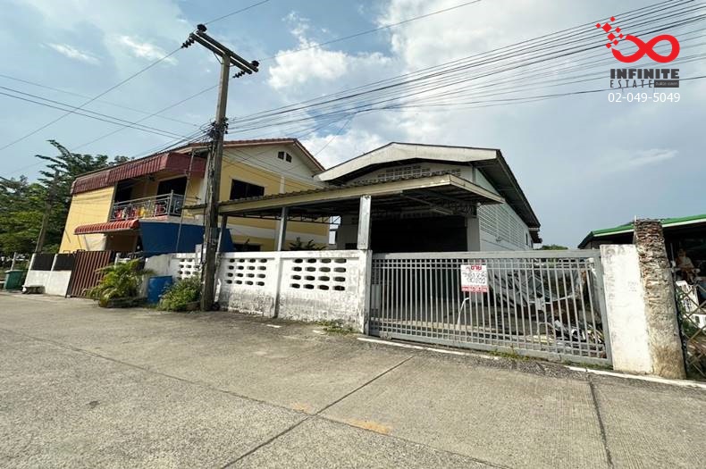 For SaleWarehousePathum Thani,Rangsit, Thammasat : Warehouse for sale, 90 square wah, Soi Khlong Si Tawan Ok 23, Khlong Luang Road