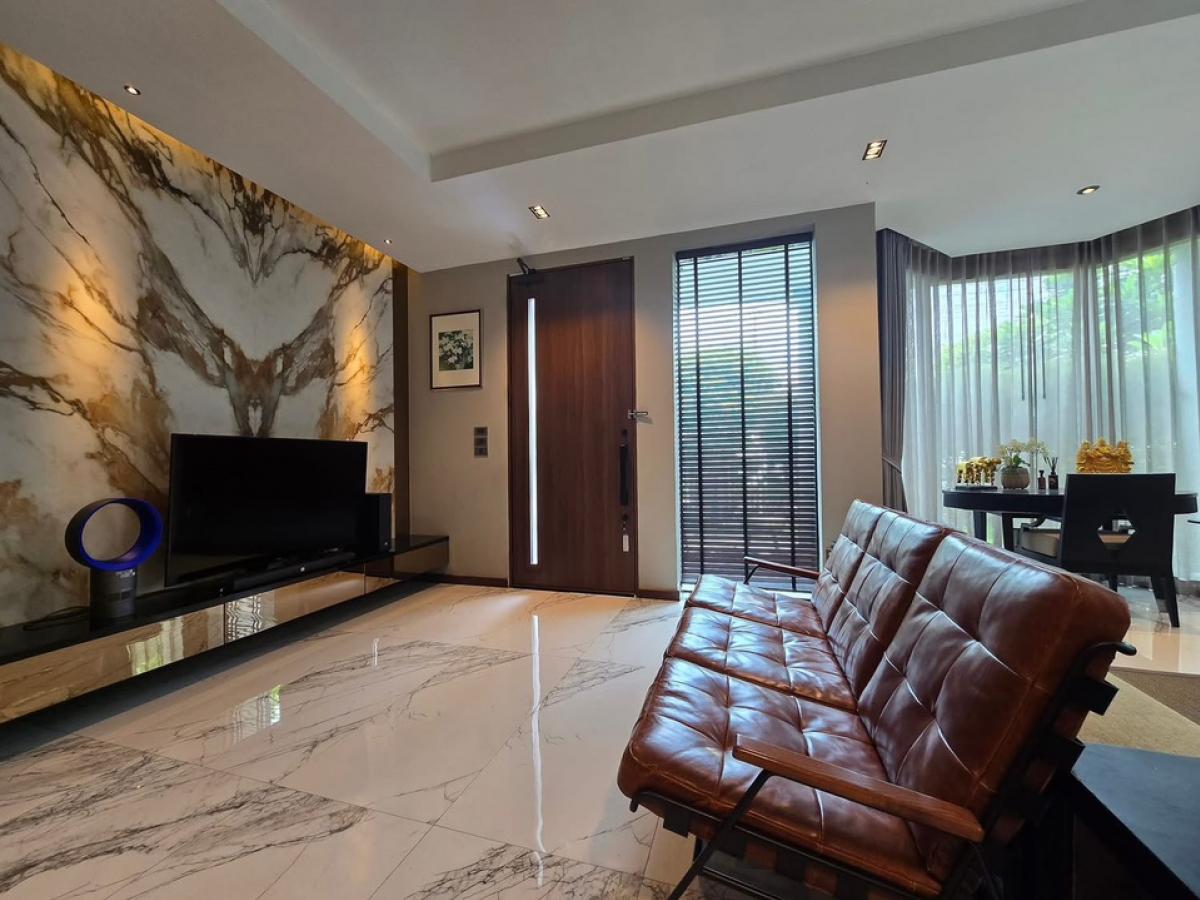 ขายบ้านพระราม 5 ราชพฤกษ์ บางกรวย : ขาย Bangkok Boulevard ราชพฤกษ์ พระราม 5 | 3 bed 3 bath | 285.5 Sq.w เพียง 12,900,000 MB ติดต่อ 086-795-9997( จิมมี่)