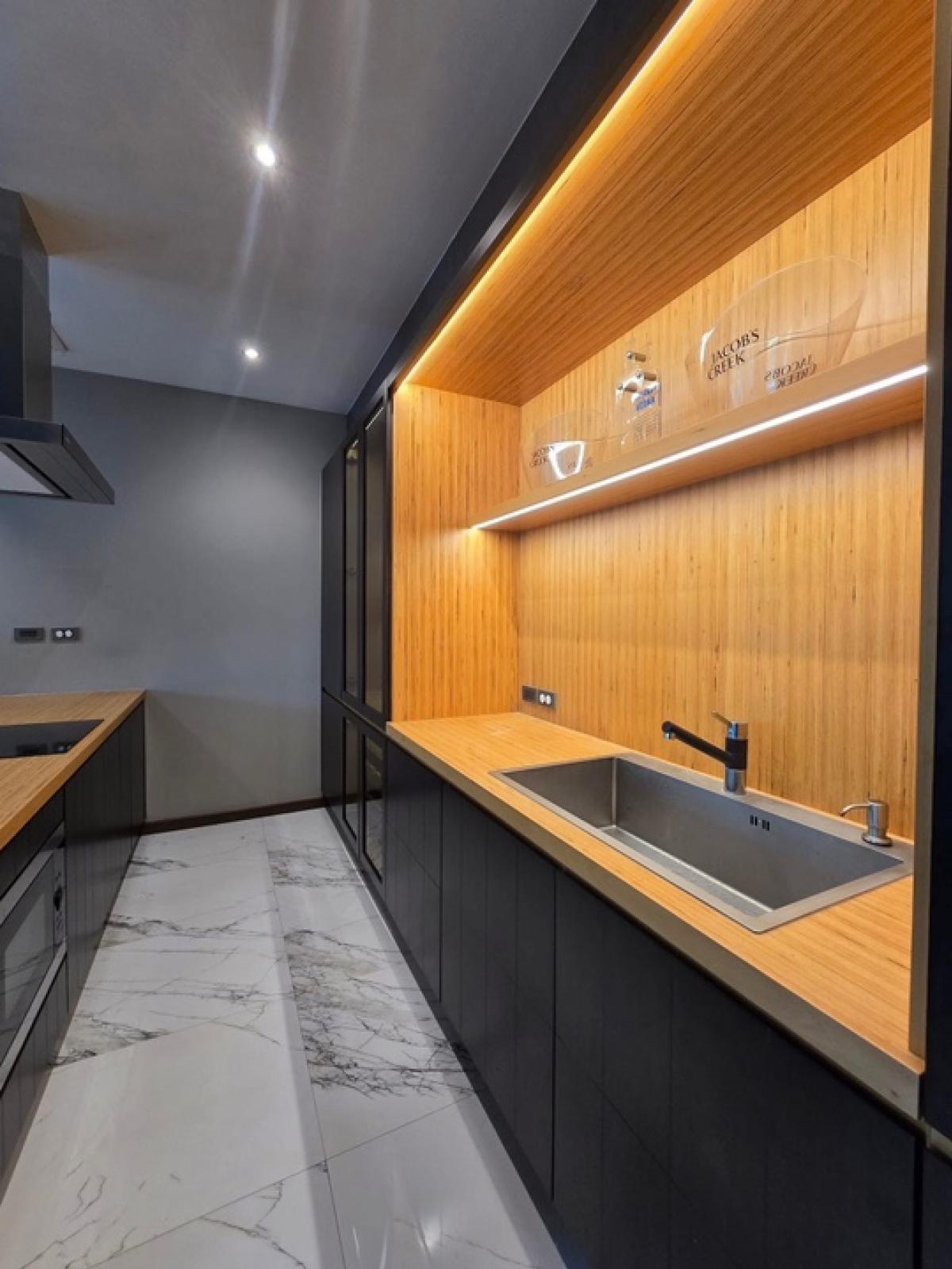 ขายบ้านพระราม 5 ราชพฤกษ์ บางกรวย : ขาย Bangkok Boulevard ราชพฤกษ์ พระราม 5 | 3 bed 3 bath | 285.5 Sq.w เพียง 12,900,000 MB ติดต่อ 086-795-9997( จิมมี่)