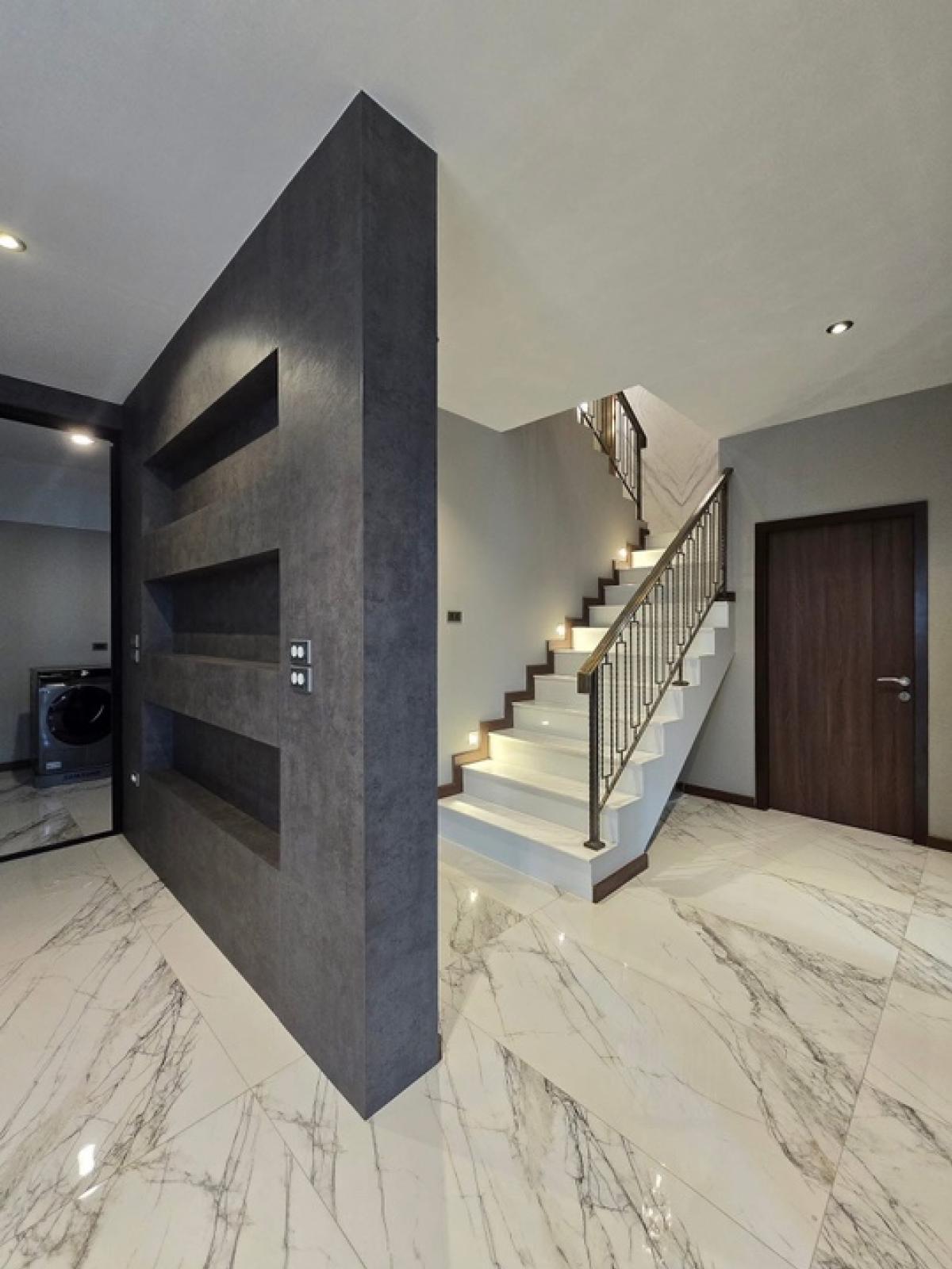 ขายบ้านพระราม 5 ราชพฤกษ์ บางกรวย : ขาย Bangkok Boulevard ราชพฤกษ์ พระราม 5 | 3 bed 3 bath | 285.5 Sq.w เพียง 12,900,000 MB ติดต่อ 086-795-9997( จิมมี่)