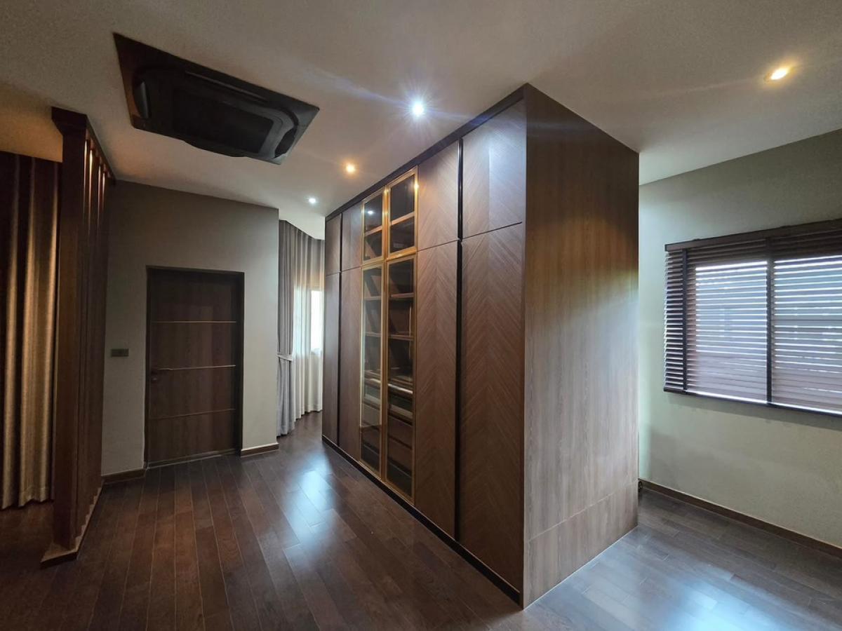 ขายบ้านพระราม 5 ราชพฤกษ์ บางกรวย : ขาย Bangkok Boulevard ราชพฤกษ์ พระราม 5 | 3 bed 3 bath | 285.5 Sq.w เพียง 12,900,000 MB ติดต่อ 086-795-9997( จิมมี่)