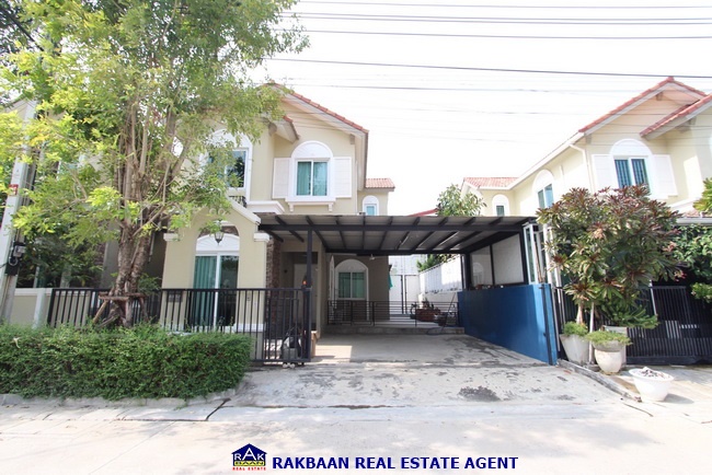 ขายบ้านสมุทรปราการ สำโรง : ขายบ้านแฝด เมลิโซ่ พาร์ค หนามแดง 36 วา 4 ห้องนอน 3 ห้องน้ำ แถมบิลท์อินทั้งหลัง แอร์ 5 เครื่อง พร้อมอยู่
