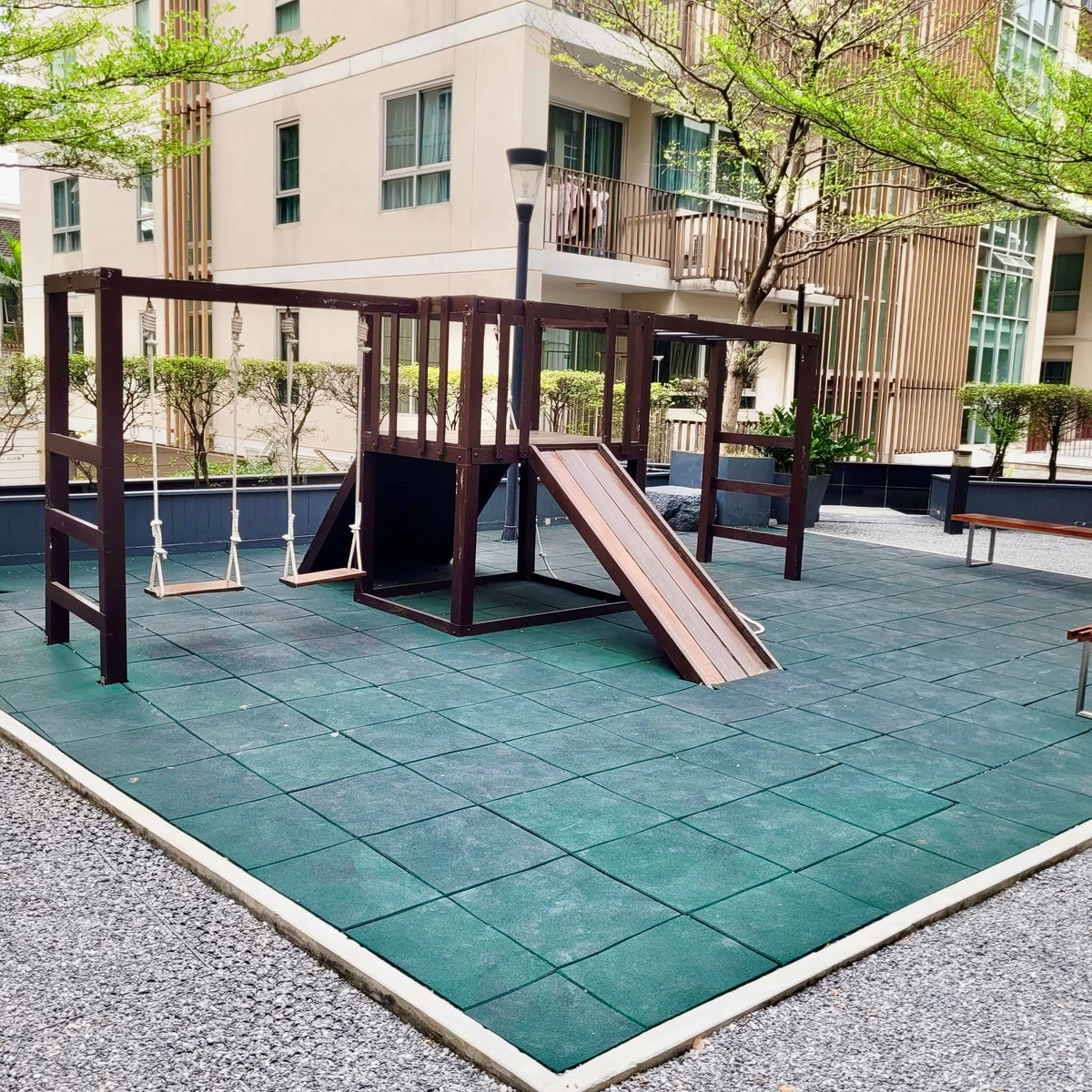 For RentCondoSukhumvit, Asoke, Thonglor : For Rent: The Clover Thonglor Spacious 2-Bedroom Condo in the Heart of Thonglor