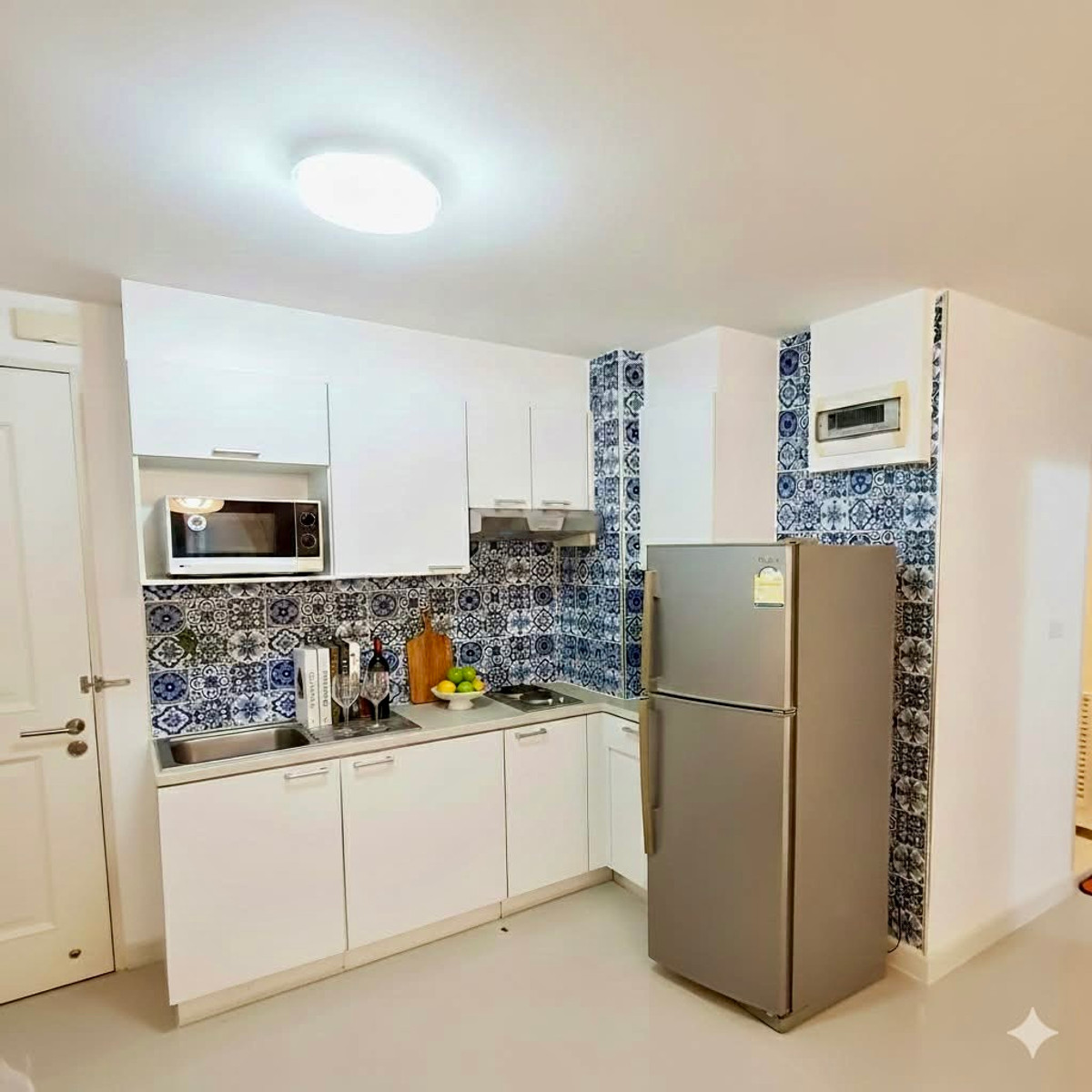 For RentCondoSukhumvit, Asoke, Thonglor : For Rent: The Clover Thonglor Spacious 2-Bedroom Condo in the Heart of Thonglor