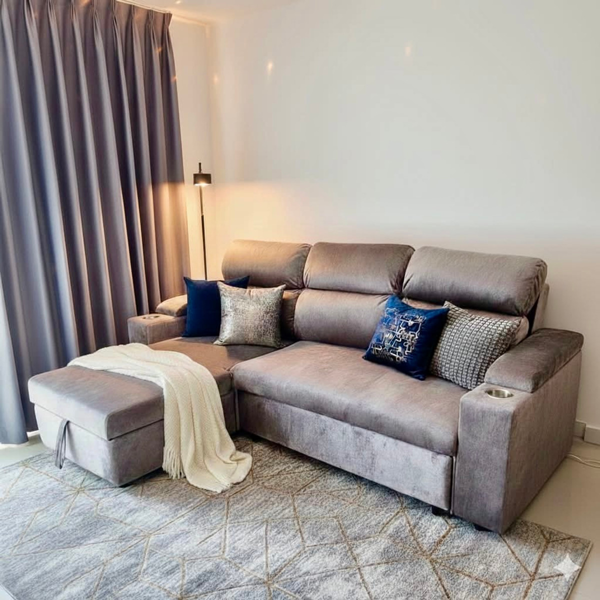 For RentCondoSukhumvit, Asoke, Thonglor : For Rent: The Clover Thonglor Spacious 2-Bedroom Condo in the Heart of Thonglor