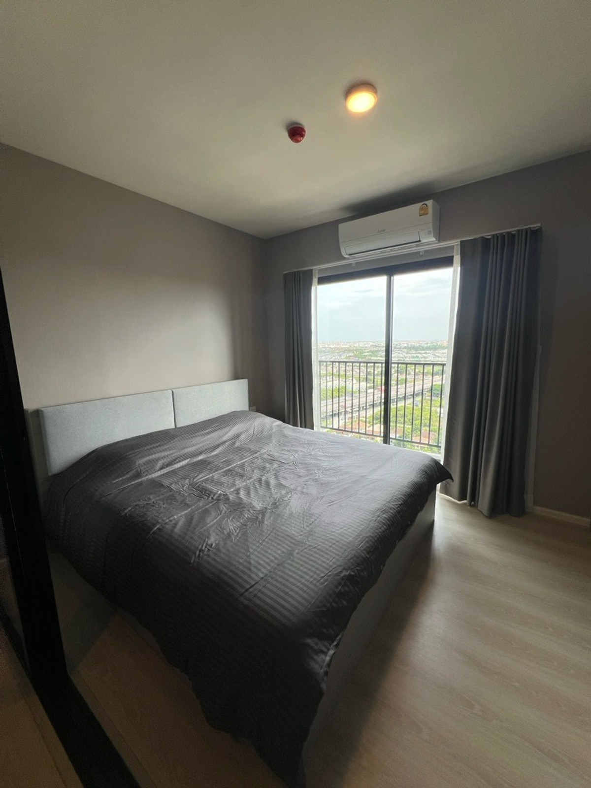 For RentCondoBangna, Bearing, Lasalle : Condo for rent, 2 Spaz Mega, 2 bedrooms, 2 bathrooms, 26th floor, size 57 sqm.