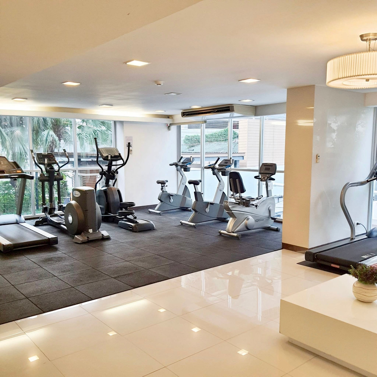 For RentCondoSukhumvit, Asoke, Thonglor : For Rent: The Clover Thonglor Spacious 2-Bedroom Condo in the Heart of Thonglor