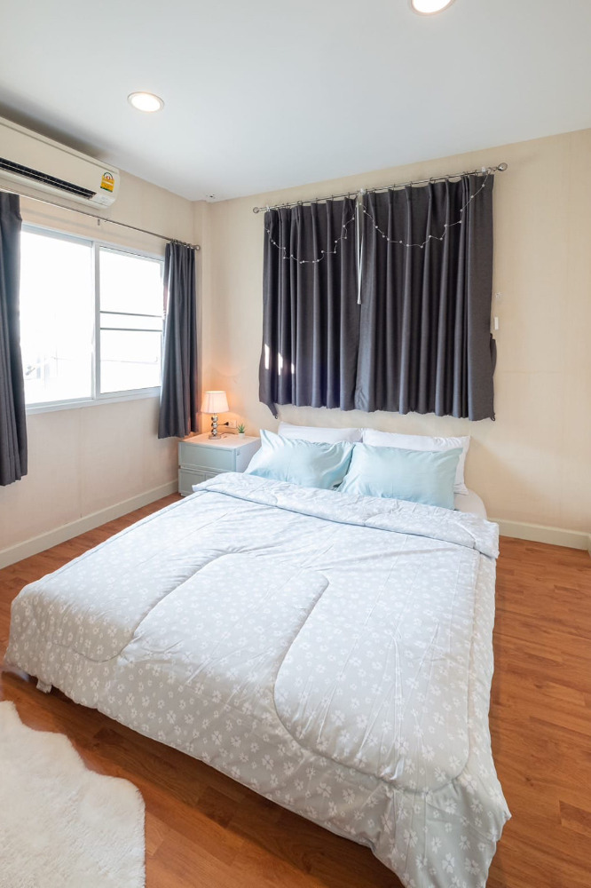 ขายบ้านลาดกระบัง สุวรรณภูมิ : ตกแต่งสวยพร้อมอยู่ ไลฟ์ บางกอก บูเลอวาร์ด วงแหวน–พระราม 9