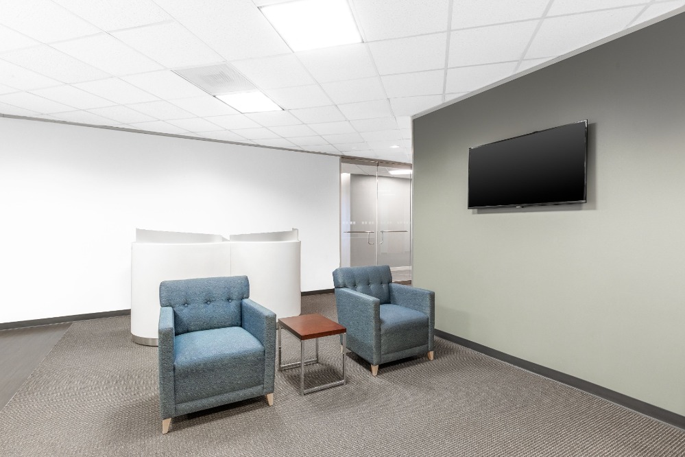 For RentKasetsart, Ratchayothin : Flexible coworking memberships in Regus J Park Sriracha