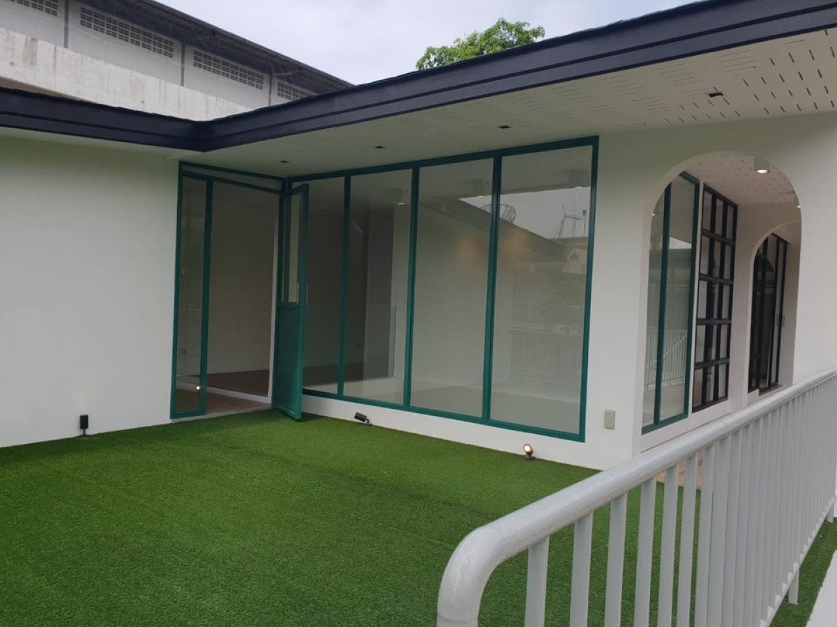 For SaleHome OfficeOnnut, Udomsuk : 📢👇Sell with tenants, contract until November 2026, monthly rent 90k, home office with bedroom, small meeting room, maid's room, multipurpose room, near BTS
