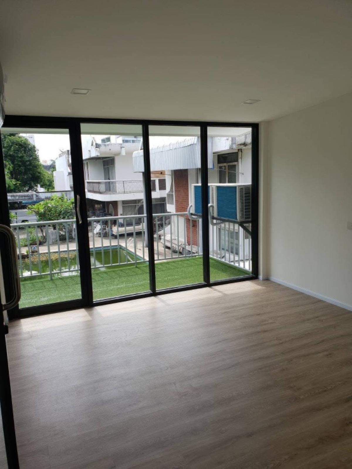 For SaleHome OfficeOnnut, Udomsuk : 📢👇Sell with tenants, contract until November 2026, monthly rent 90k, home office with bedroom, small meeting room, maid's room, multipurpose room, near BTS