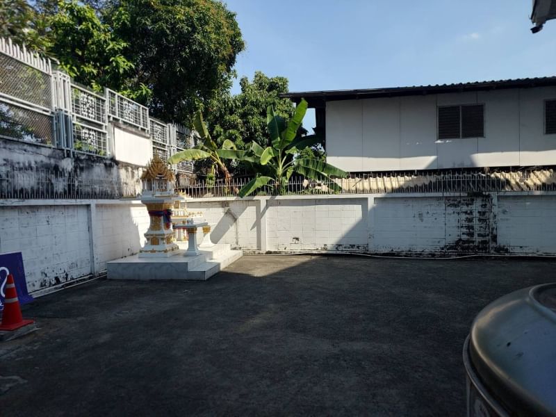 ให้เช่าอาคารพาณิชย์คลองเตย กล้วยน้ำไท : ให้เช่า อาคาร 3 ชั้น ถ.พระราม4 แขวงพระโขนง เขตคลองเตย เลขที่ 3741