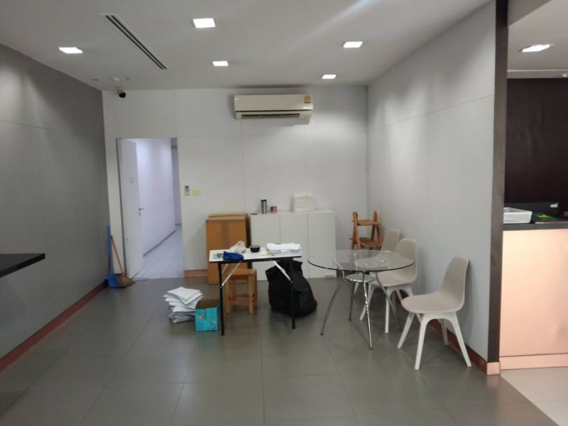 ให้เช่าอาคารพาณิชย์คลองเตย กล้วยน้ำไท : ให้เช่า อาคาร 3 ชั้น ถ.พระราม4 แขวงพระโขนง เขตคลองเตย เลขที่ 3741