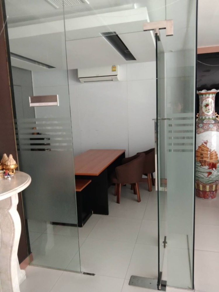 ให้เช่าอาคารพาณิชย์คลองเตย กล้วยน้ำไท : ให้เช่า อาคาร 3 ชั้น ถ.พระราม4 แขวงพระโขนง เขตคลองเตย เลขที่ 3741