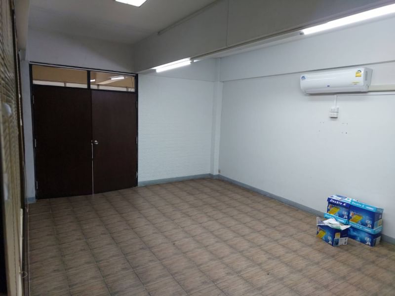 ให้เช่าอาคารพาณิชย์คลองเตย กล้วยน้ำไท : ให้เช่า อาคาร 3 ชั้น ถ.พระราม4 แขวงพระโขนง เขตคลองเตย เลขที่ 3741