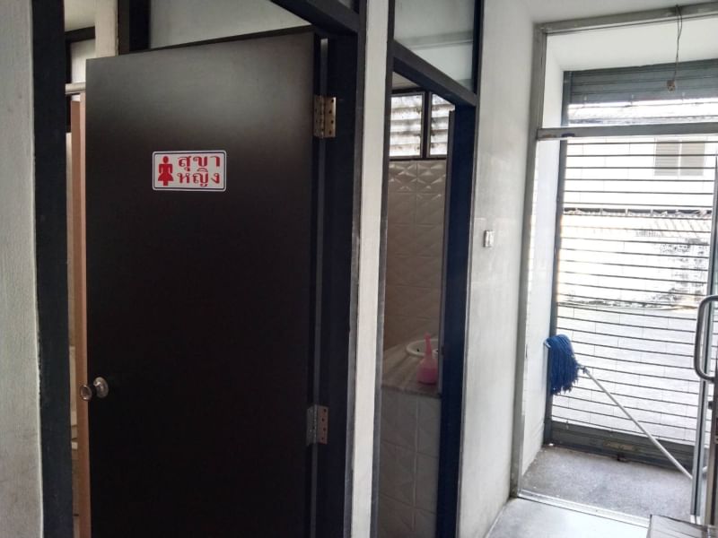 ให้เช่าอาคารพาณิชย์คลองเตย กล้วยน้ำไท : ให้เช่า อาคาร 3 ชั้น ถ.พระราม4 แขวงพระโขนง เขตคลองเตย เลขที่ 3741