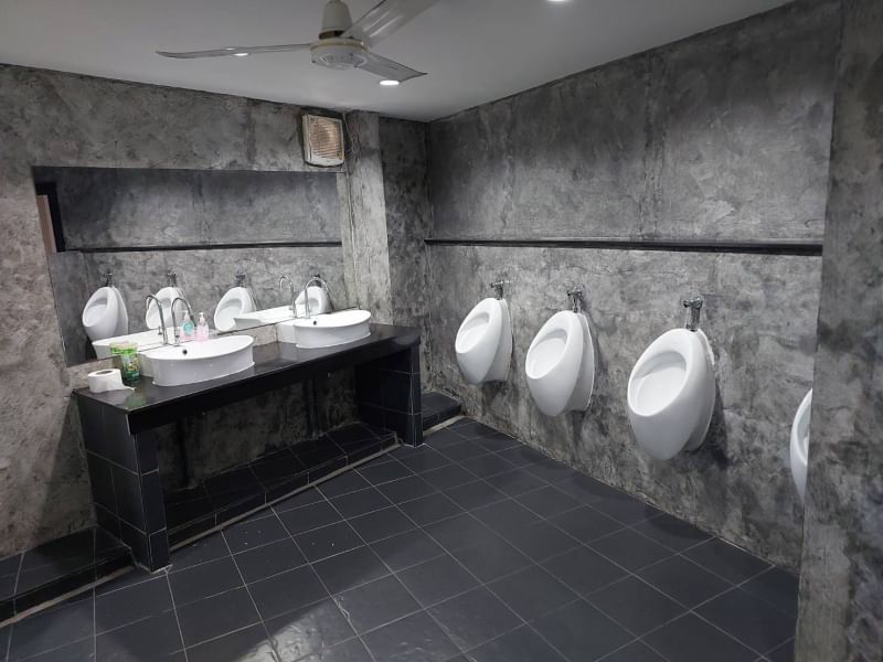 ให้เช่าอาคารพาณิชย์คลองเตย กล้วยน้ำไท : ให้เช่า อาคาร 3 ชั้น ถ.พระราม4 แขวงพระโขนง เขตคลองเตย เลขที่ 3741