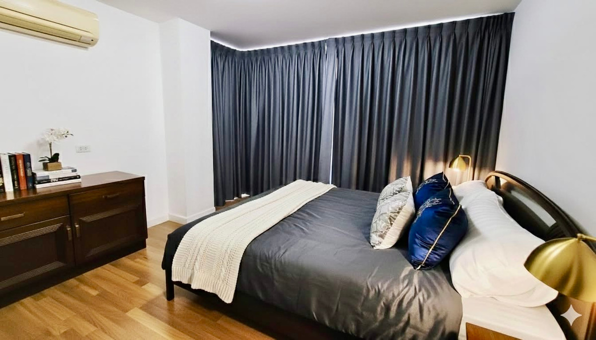 For RentCondoSukhumvit, Asoke, Thonglor : For Rent: The Clover Thonglor Spacious 2-Bedroom Condo in the Heart of Thonglor