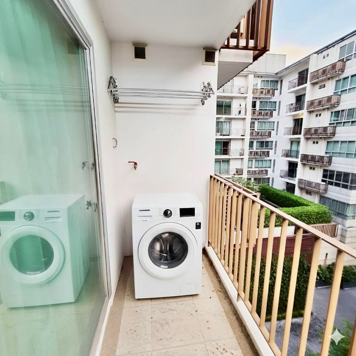 For RentCondoSukhumvit, Asoke, Thonglor : For Rent: The Clover Thonglor Spacious 2-Bedroom Condo in the Heart of Thonglor