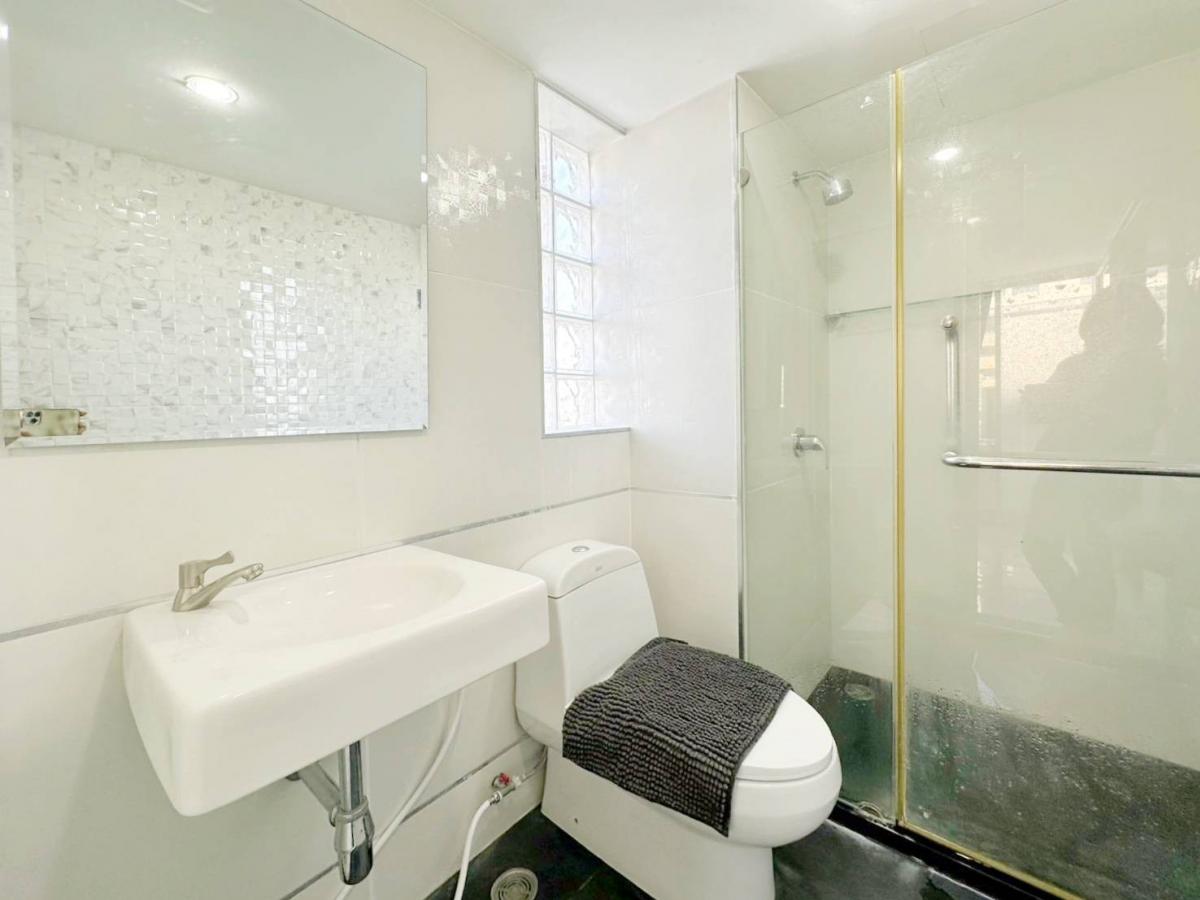 ขายคอนโดลาดพร้าว101 แฮปปี้แลนด์ : เหลือเชื่อ‼️ถูกกว่าเช่า คุ้มกว่าเยอะใหม่ทั้งห้อง“ห้องมุม ฟีลคาเฟ่ ผ่อนแค่ 5,xxx! ใกล้เดอะมอลล์บางกะปิ เดินไปรถไฟฟ้าก็ได้!” อยากได้คอนโดที่ครบทุกความต้องการ ต้องนี่เลย! ✨️ลุมพินี เซ็นเตอร์ ลาดพร้าว 111✨️