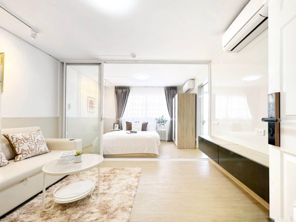 ขายคอนโดลาดพร้าว101 แฮปปี้แลนด์ : เหลือเชื่อ‼️ถูกกว่าเช่า คุ้มกว่าเยอะใหม่ทั้งห้อง“ห้องมุม ฟีลคาเฟ่ ผ่อนแค่ 5,xxx! ใกล้เดอะมอลล์บางกะปิ เดินไปรถไฟฟ้าก็ได้!” อยากได้คอนโดที่ครบทุกความต้องการ ต้องนี่เลย! ✨️ลุมพินี เซ็นเตอร์ ลาดพร้าว 111✨️