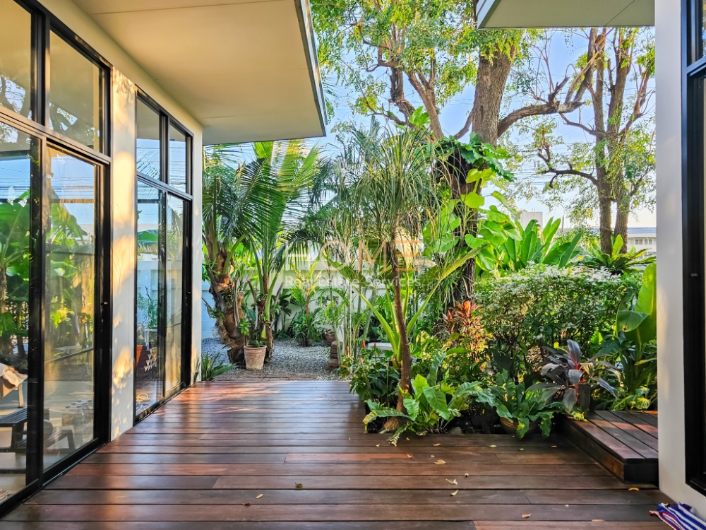 For SaleHouseNawamin, Ramindra : Detached House Ramintra Km.4 / 5 Bedrooms (FOR SALE) TAN543