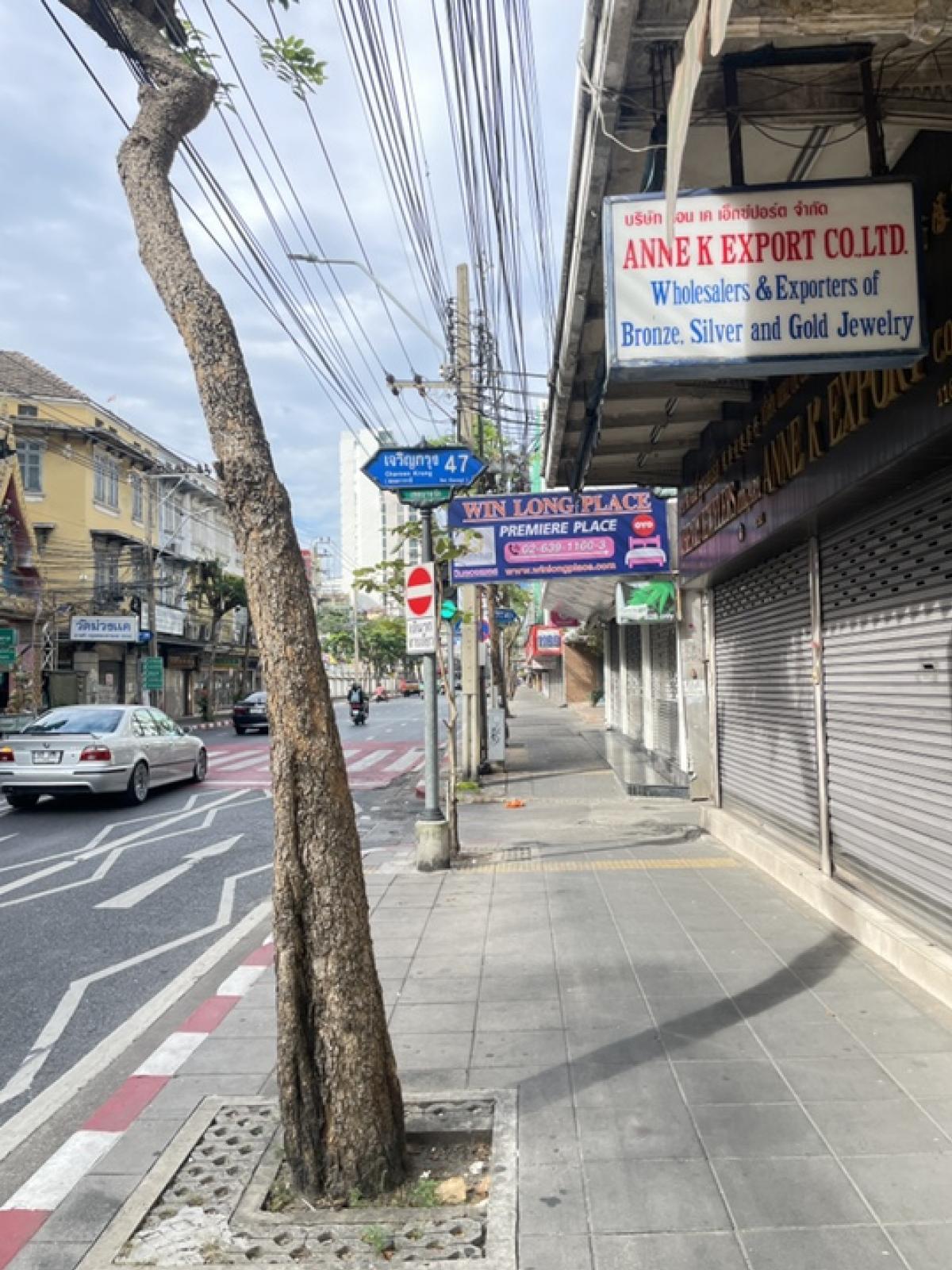 For SaleShop HouseSilom, Saladaeng, Bangrak : Sale Shoophouse 3 storey 14.5 sqmNearAssumption Bangrak charoenkung 47near 5 star hotel Oriental HotelSpecial price