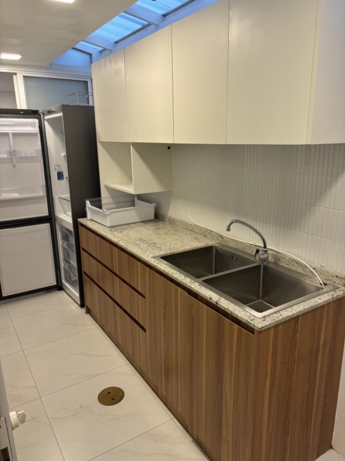 ให้เช่าทาวน์โฮมนานา : 📢👇Newly renovated 3 story townhouse for rent