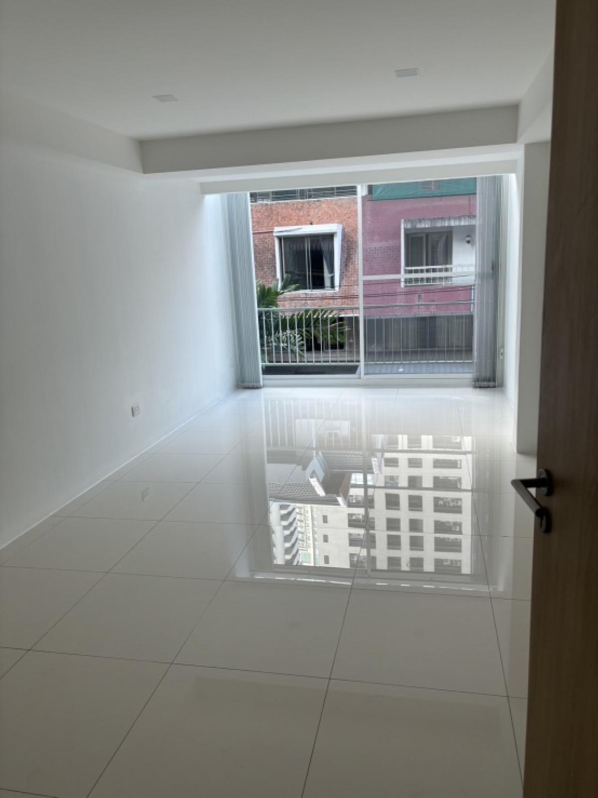 ให้เช่าทาวน์โฮมนานา : 📢👇Newly renovated 3 story townhouse for rent