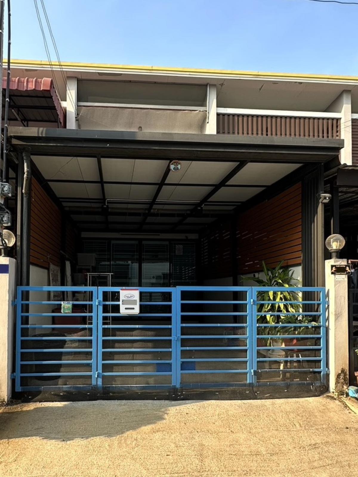 For SaleTownhomeRama5, Ratchapruek, Bangkruai : Townhome for sale / townhouse, 2 floors, 2 bedrooms, 2 bathrooms, size 16.1 sq.wah, Bang Kruai-Rama 7 (owner selling by himself)