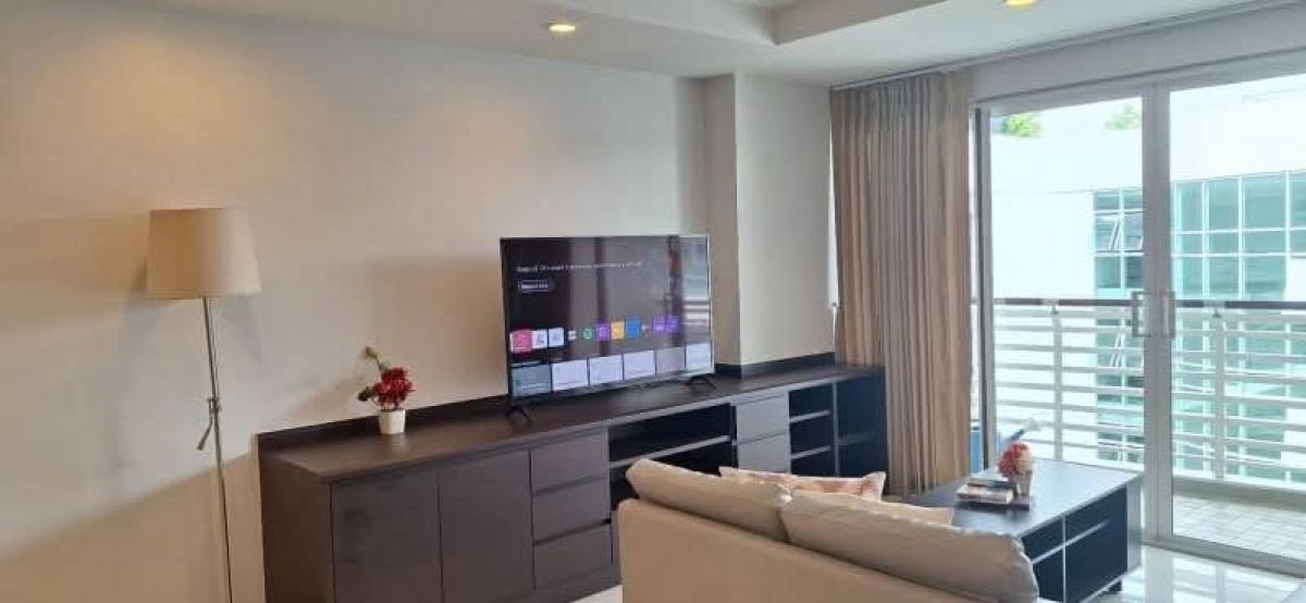 ให้เช่าคอนโดสุขุมวิท อโศก ทองหล่อ : Avenue 61 สุขุมวิท 61 คอนโด Low Rise 7 ชั้น ใกล้ BTS เอกมัย