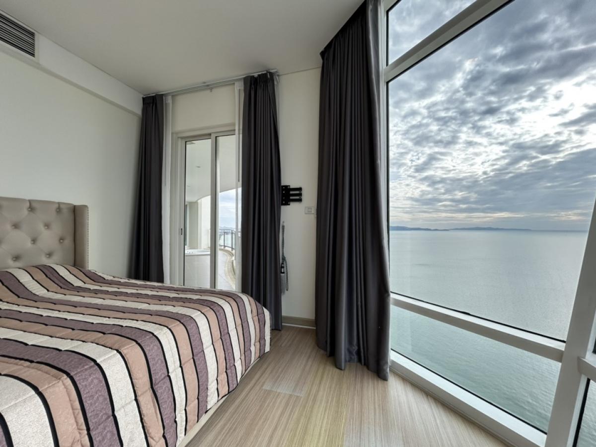 For RentCondoPattaya, Bangsaen, Chonburi : 3Bedroom Beachfront Panoramic Sea View