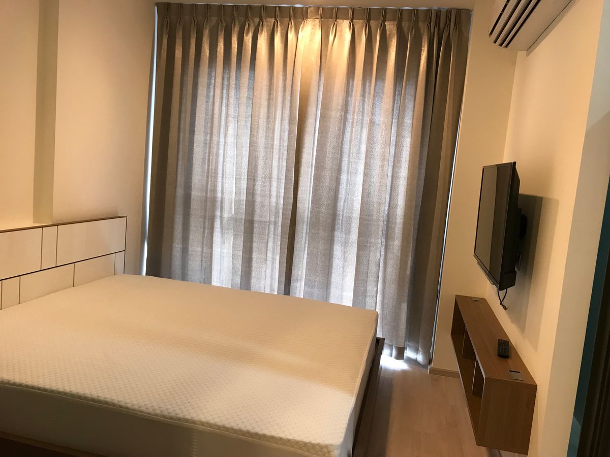 For RentCondoRatchathewi,Phayathai : ✨ Luxurious room, beautifully decorated, hot location, ready to move in! ✨ Rhythm Rangnam 2 bedrooms | 2 bathrooms | 58 sq m. Rent only 45,000 baht/month 📞 Call: 086-746-8882 (K. Cooper)