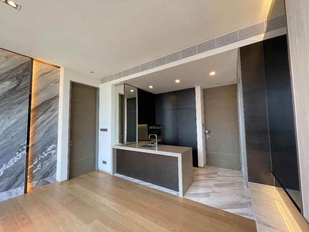 ขายคอนโดสีลม ศาลาแดง บางรัก : Saladaeng One【𝐒𝐄𝐋𝐋】🔥สัมผัสความเรียบหรูในทุกมุมมอง คอนโดใจกลางเมืองที่เป็นมากกว่าที่พักอาศัย พร้อมเข้าอยู่🔥 ติดต่อไลน์ไอดี: @hacondo