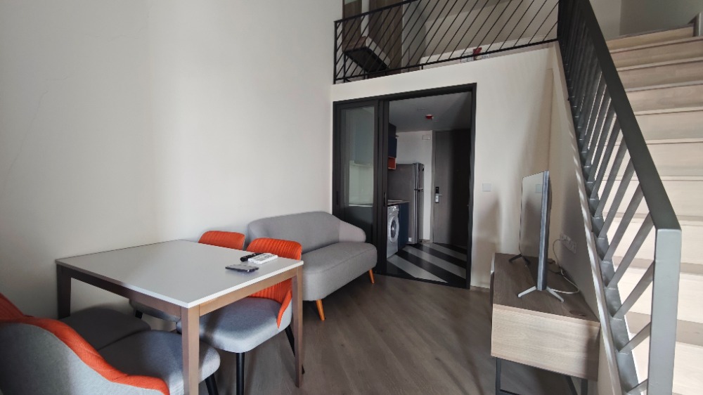 ให้เช่าคอนโดวิภาวดี ดอนเมือง หลักสี่ : 💥📌ห้องแบบสองชั้น เฟอร์ครบ 📌💥ราคาโอเคมากกก  สภาพดีเว่อร์