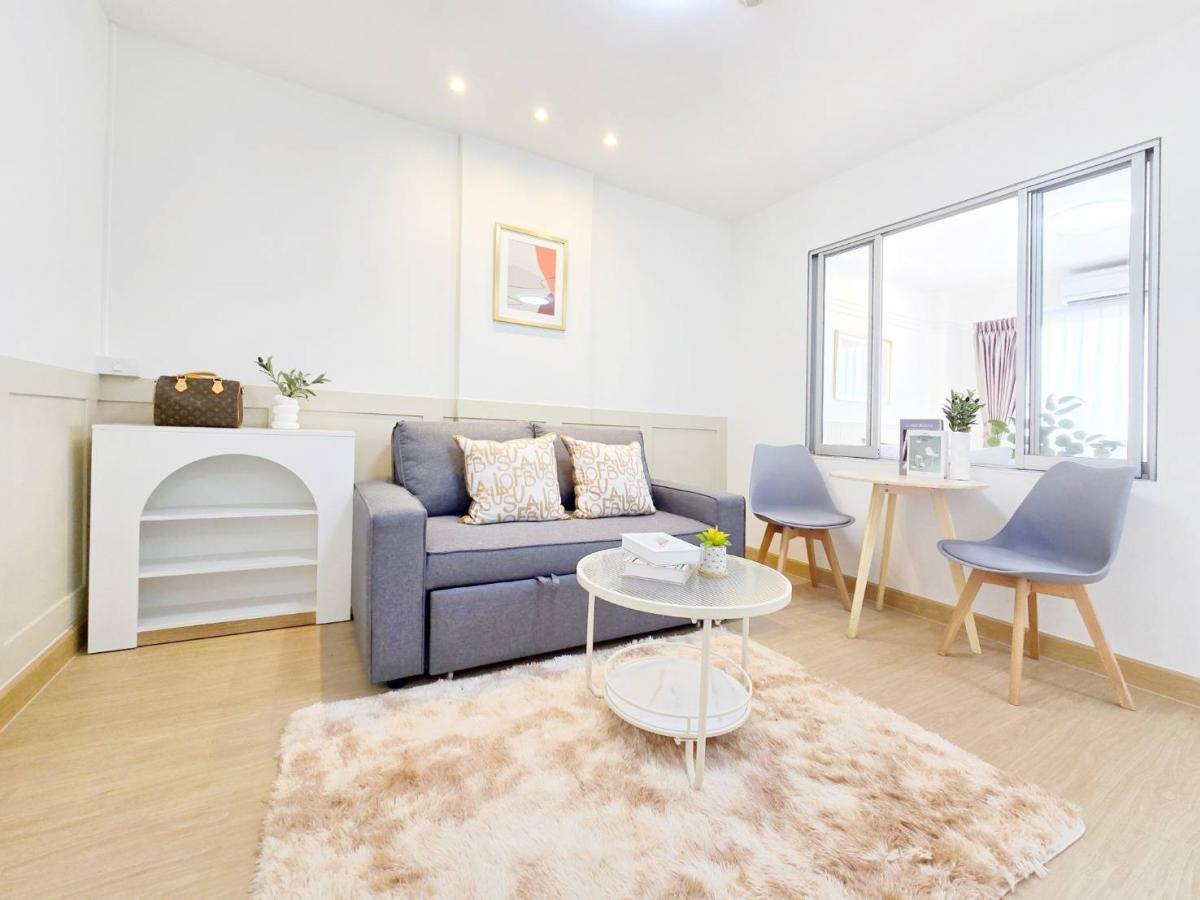 For SaleCondoNawamin, Ramindra : 📍Want a condo in a prime location, next to Central Ramintra, and also walk to MRT Ramintra 3? This is it! 👉 Lumpini Condo Town Ramintra-Lak Si (Lumpini Condo Town Ramintra-Lak Si)🌳🌳