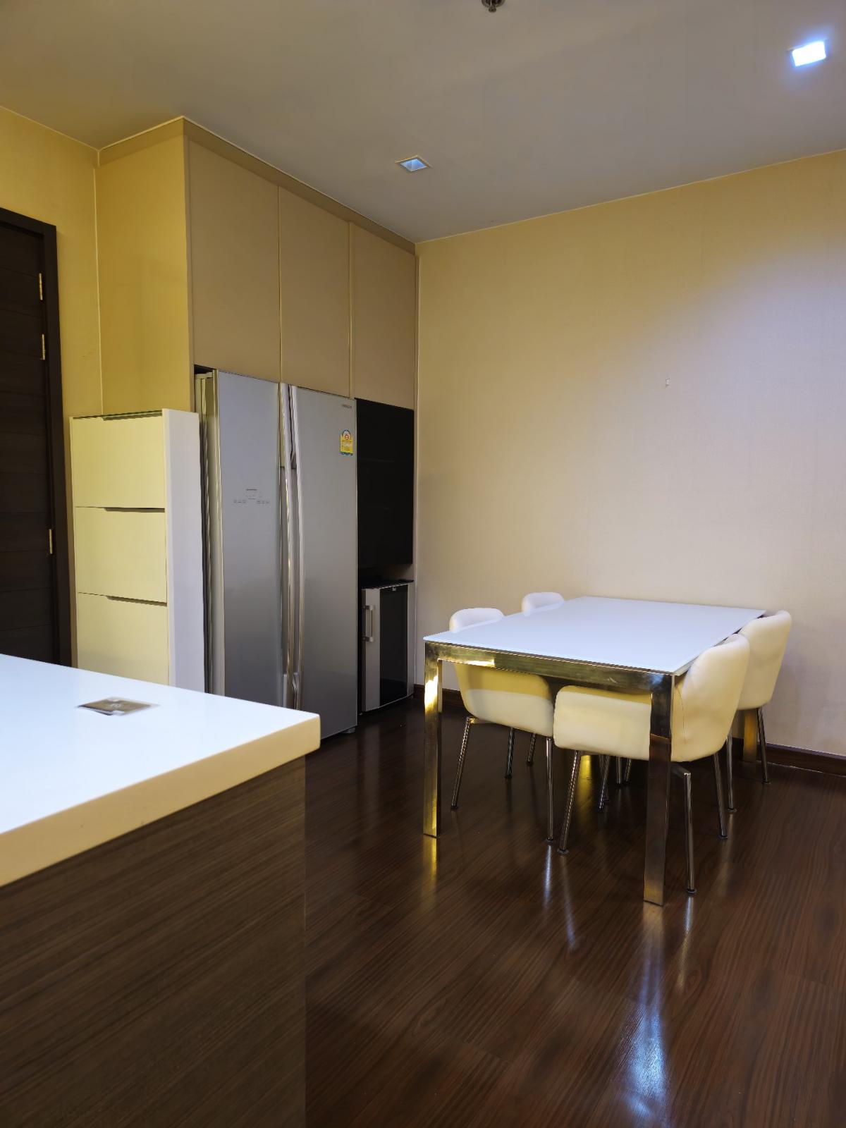 For RentCondoRatchadapisek, Huaikwang, Suttisan : Ivy Ampio Condo f or RENT ให้เช่า ** @50,000บาท/month Call 096-2615656 ห้องกว้างมาก 78 ตรม. 2 นอน 2 น้ำ เฟอร์ครบ พร้อมอยู่ Location : Huaikwang -Ratchada - Rama9 Rental Price : 59,000 Baht/Month Condominium near MRT : Thai culture Station Condo