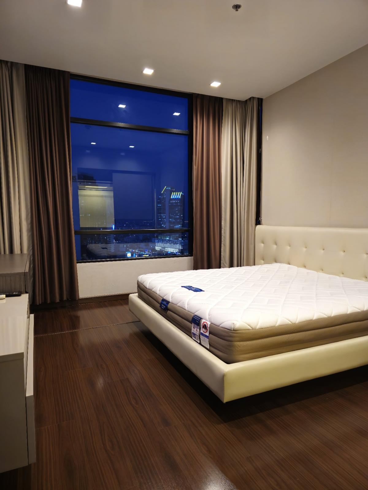 For RentCondoRatchadapisek, Huaikwang, Suttisan : Ivy Ampio Condo f or RENT ให้เช่า ** @50,000บาท/month Call 096-2615656 ห้องกว้างมาก 78 ตรม. 2 นอน 2 น้ำ เฟอร์ครบ พร้อมอยู่ Location : Huaikwang -Ratchada - Rama9 Rental Price : 59,000 Baht/Month Condominium near MRT : Thai culture Station Condo