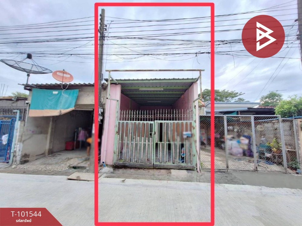 ขายทาวน์โฮมลาดกระบัง สุวรรณภูมิ : ขายทาวน์เฮ้าส์ หมู่บ้านหลังคาแดง เคหะร่มเกล้า24 ลาดกระบัง กรุงเทพมหานคร